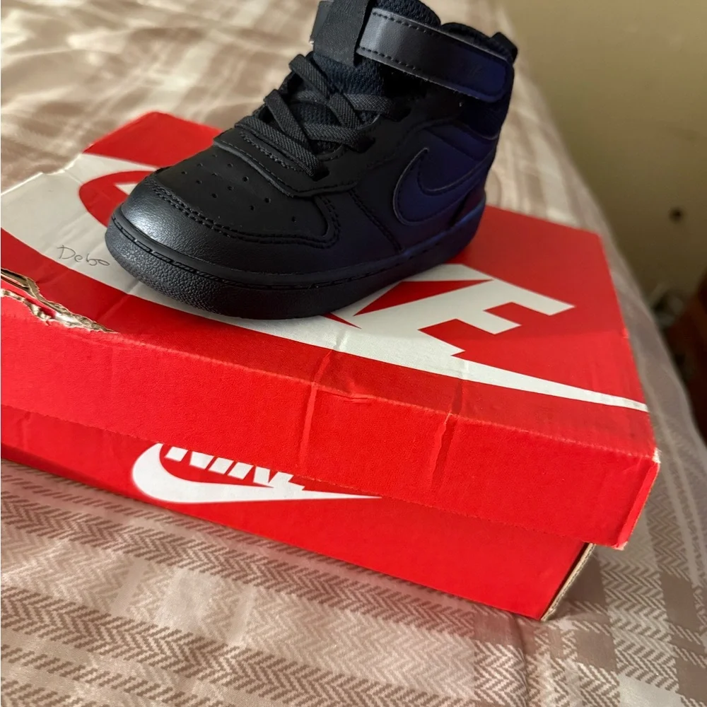 Meet your Posher, Bon - Picture 5 of 7